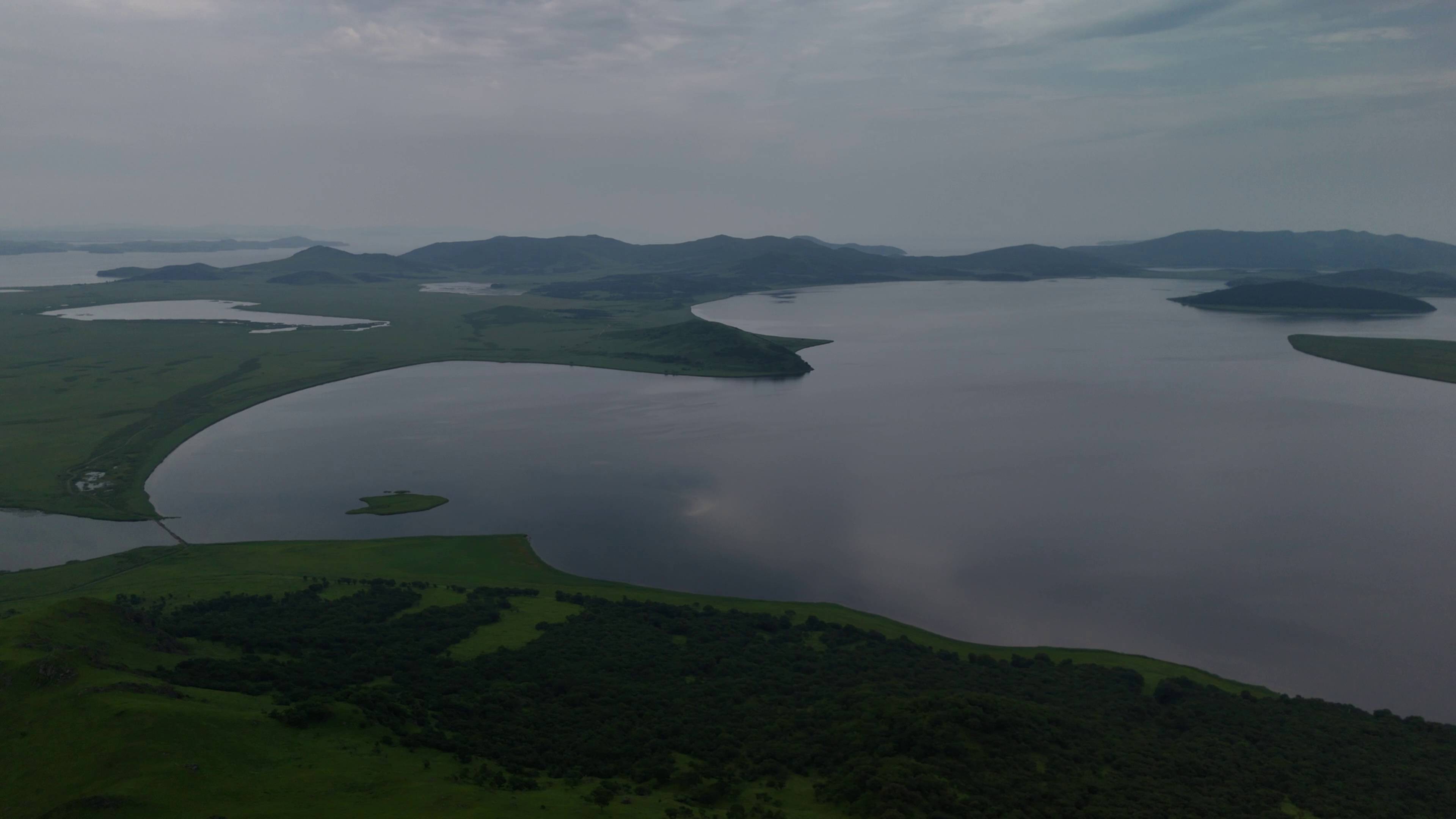 Озеро Птичье и гора Приозёрная. Приморский край. Air