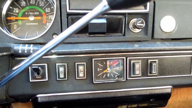 Citroen DS 2.3 Pallas inside view - my2cv.gr