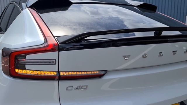 Volvo C40 Twin 408HP Full Electric | Crystal White Pearl