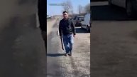Уроженец Средней Азии разбил окна машины бывшей начальницы / РЕН Новости