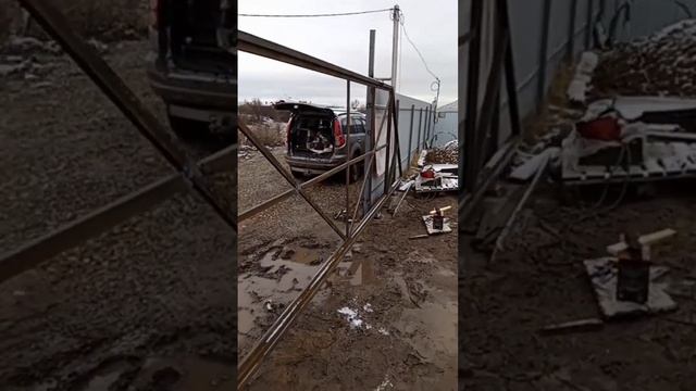 Откатные ворота своими руками - каркас готов. 18ноября 2023
