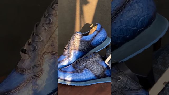 Кроссовки из крокодила и питона💙 #обувьручнойработы #питон #крокодил #кроссовки #rrshoes