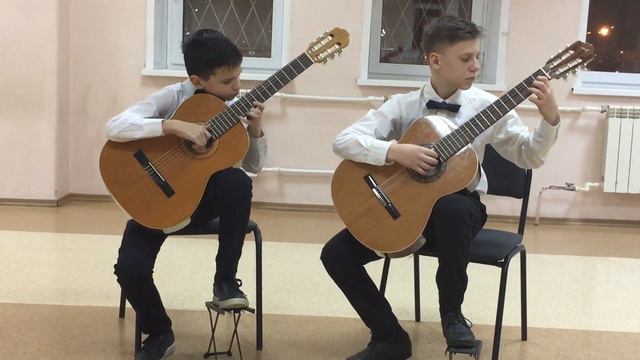 1395 Дуэт гитаристов Шустиков Матвей и Бортей Глеб г  о  Самара У камина