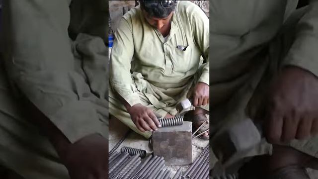 Изготовление пружин из железной проволоки