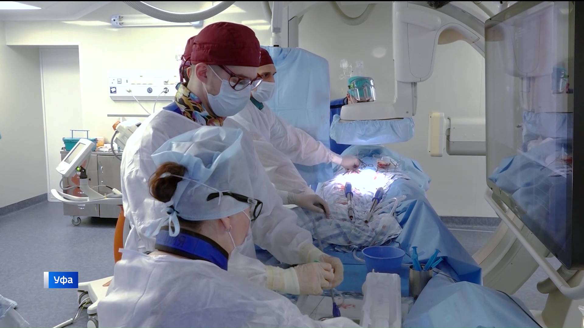 Кардиохирурги впервые в Башкирии провели операцию по установлению искусственной аорты