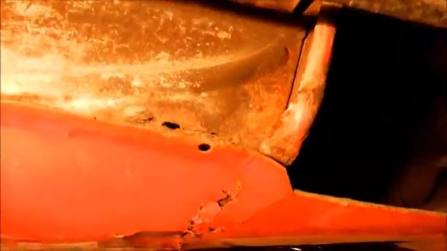 1971 Karmann Ghia Typ 14 Coupé Rot - unten