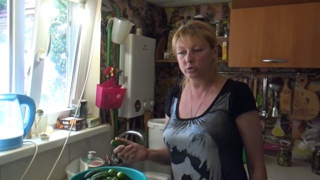 люблю огурцы какие добавить травки к огурцам что бы огурцы получились ароматные и упругие