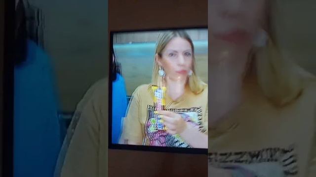 Так она любит оливки и киткат или нет?!Очень странно#рекомендации