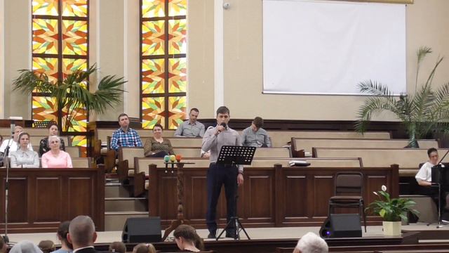 соло: "В Воскресении первом"