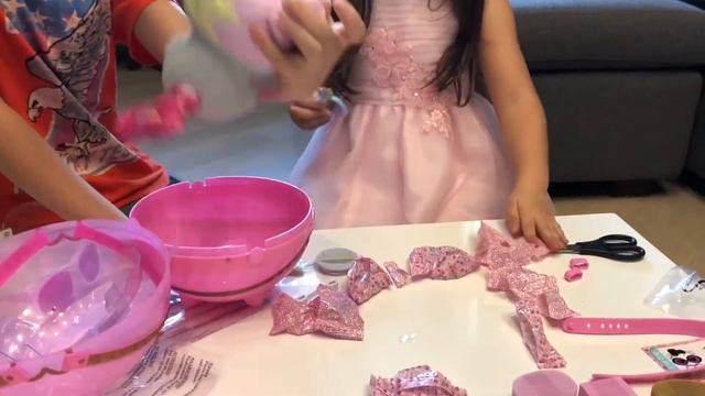 Мне 6 лет 🎈🎈🎈Открываю L.O.L. surprise biggie pets🐰 Большой зайчик 🤗
