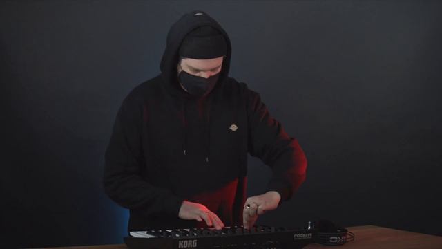 Just Sounds: Korg Modwave Wavetable Synthesizer