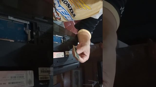 simple laptop/netbook repair
NO to expensive labor, just try this
like & subscribe guys
