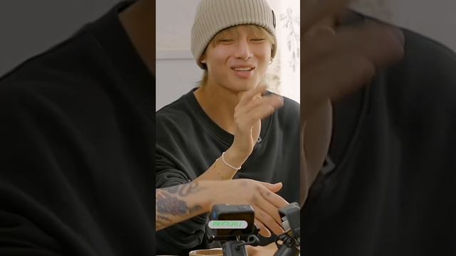 💜ТЭХЁН💜BTS 
Излучающий СЧАСТЬЕ 🫶💜