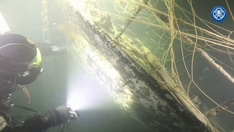 Подводные могилы на затонувших кораблях.