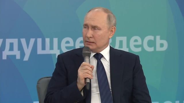 Где деньги__ Владимир Путин призвал объясниться главу Калининградской области Антона Алиханова