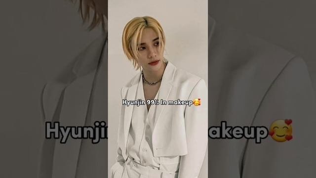 hyunjin without makeup is so gorgeous pls shorts stay hyunjin skz straykids hwanghyunjin edi