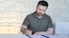 Зеленский не подписал законопроект об увольнении украинцев за связи с россиянами