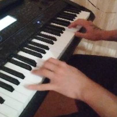 Жи есть картинка. Что такое на армянском вай. Слева горы справа горы а вдали кавказ на гитаре на одной струне. H z cover hasmik danielyan vahe ziroyan. Ара вай манвел пашаян текст.