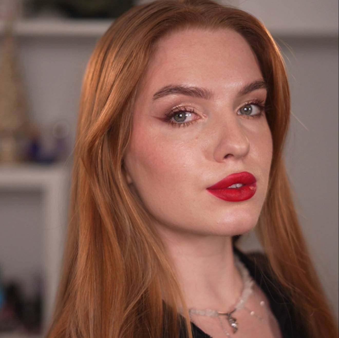 Иконка канала Саша - бьюти-блогер ваша