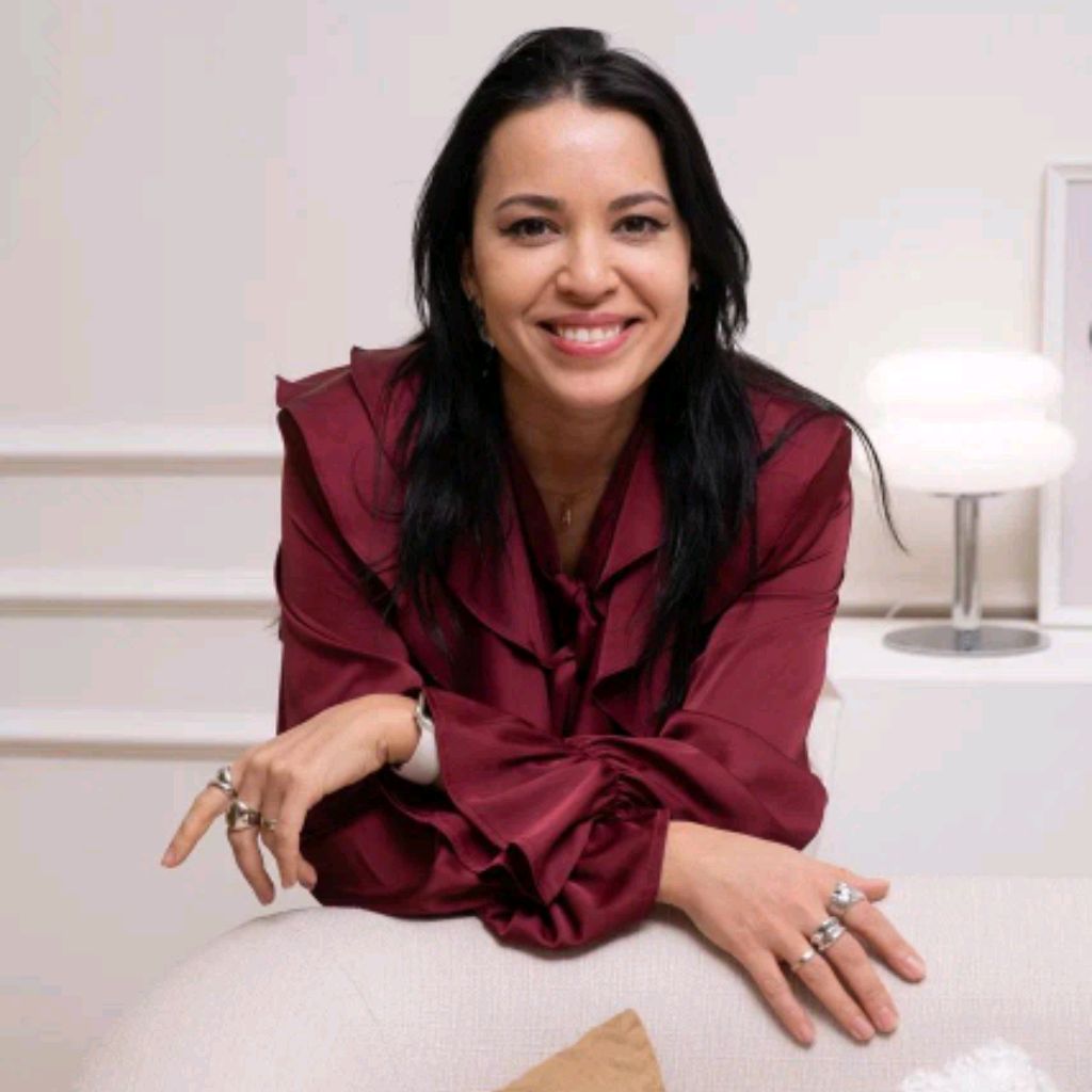 Иконка канала Алина Исламуратова профессиональный коуч РСС ICF