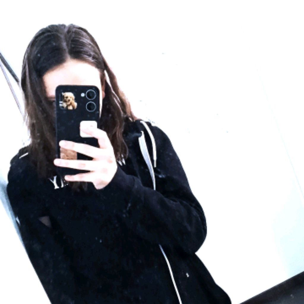 Иконка канала ВикиТория 🍙🖤