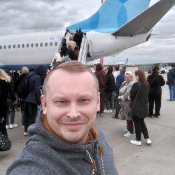 Иконка канала Фигаро здесь, Фигаро там