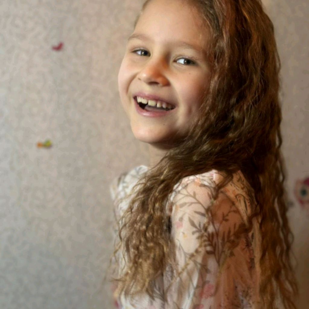 Иконка канала ༺VᎥcͥτoͣrͫᎥa༻