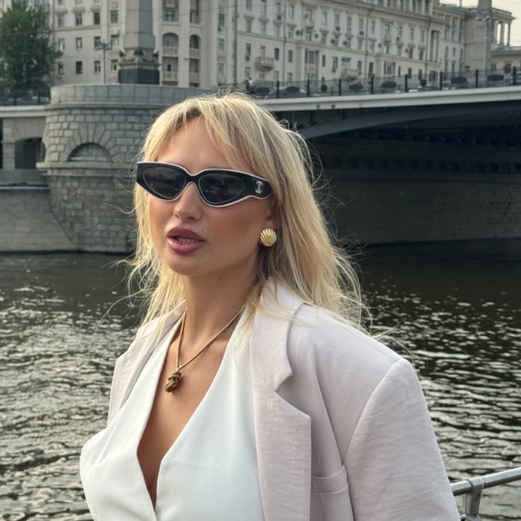 Иконка канала Elizaveta Korchagina