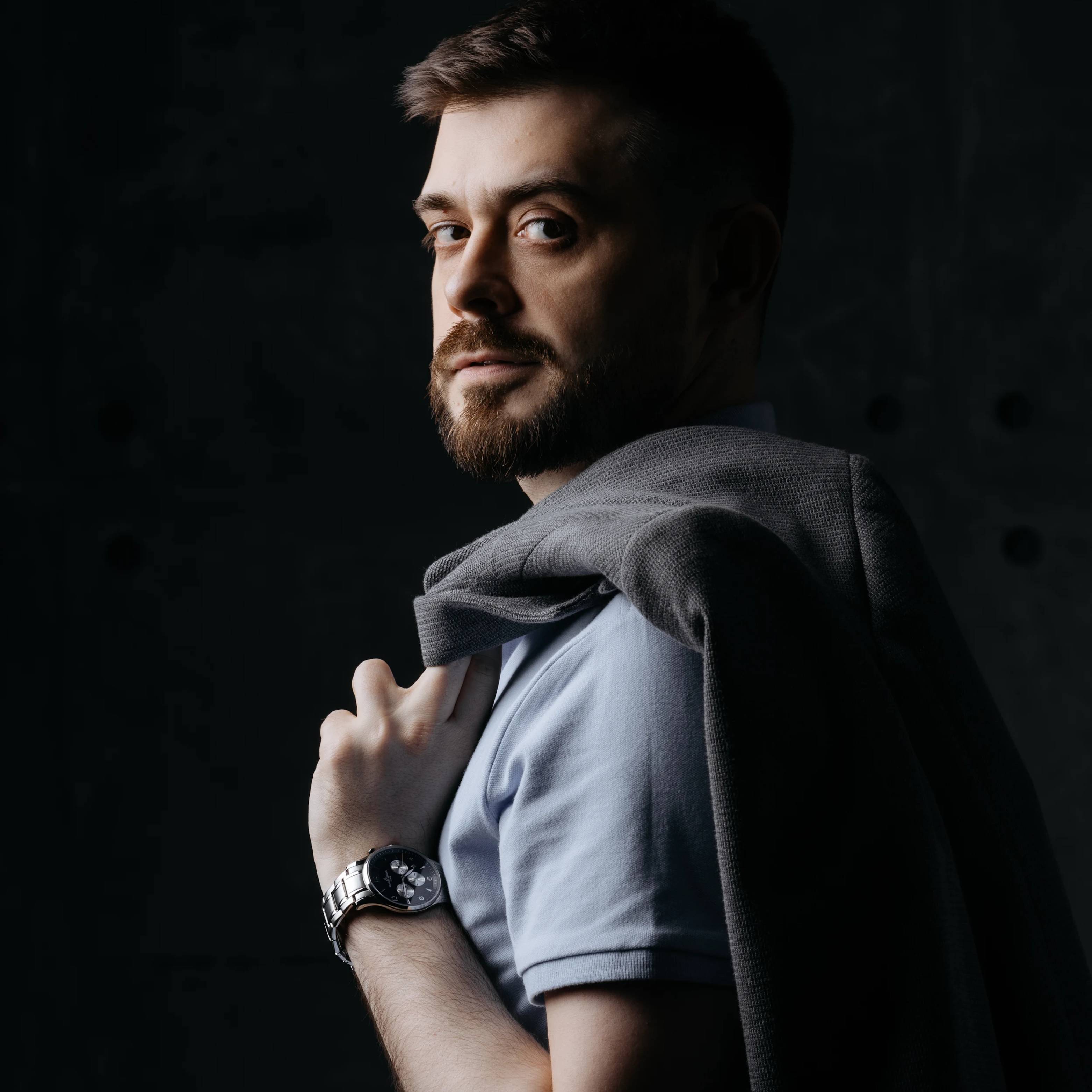 Иконка канала Артём Пыхтеев