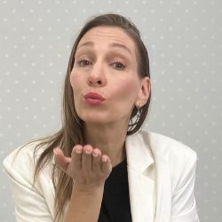 Иконка канала Подкаст с Юлей Мур «Неизвестной Прогрессор»