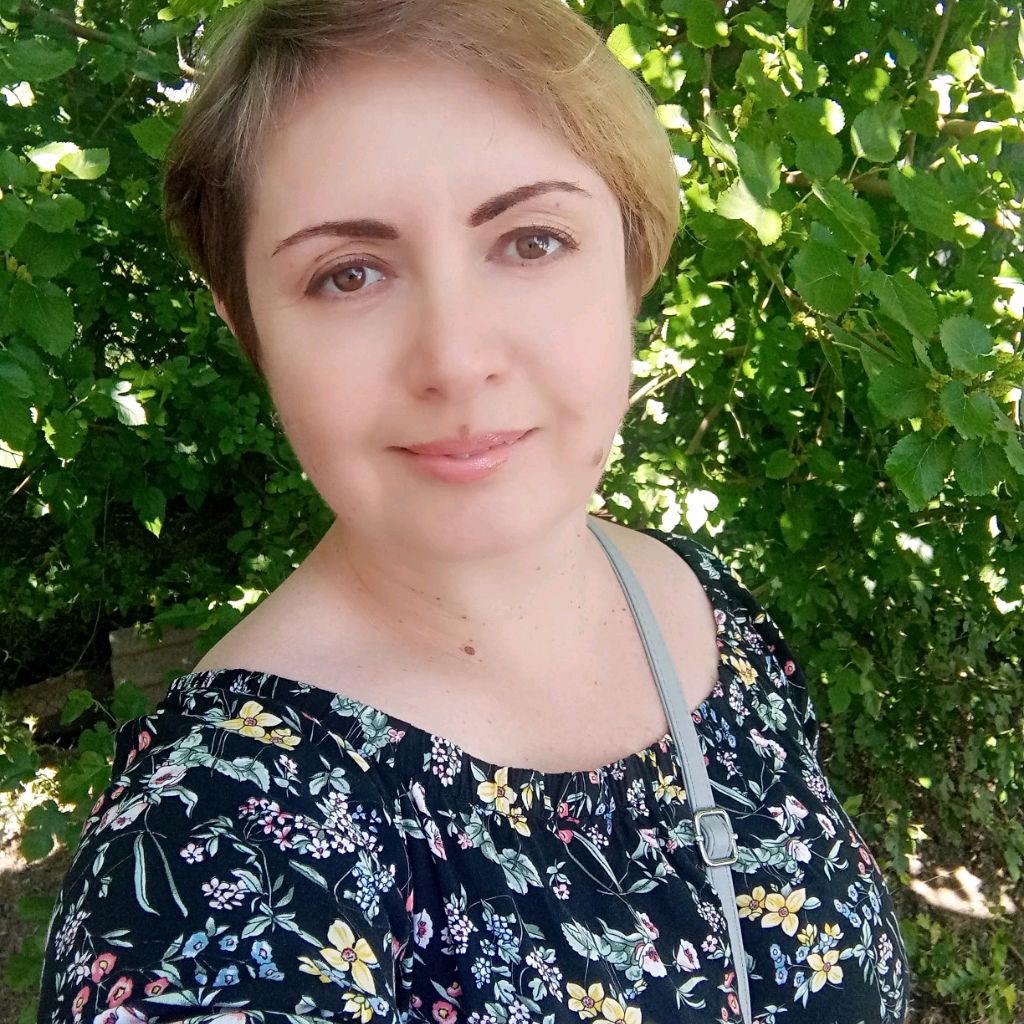 Иконка канала Юлия Алексеева "Болтая ногами на крыше"ыше