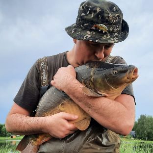 Иконка канала Думающий Рыболов. Семейный карпфишинг