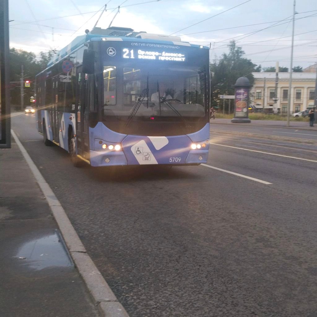 Иконка канала 𝔉𝔦𝔰𝔥𝔟𝔲𝔯𝔤𝔢𝔯 𝟒𝟏𝟕к