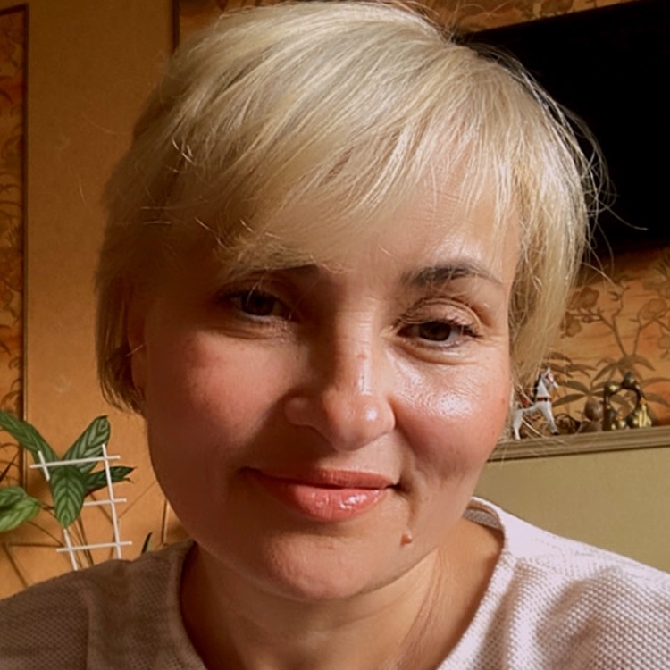 Иконка канала Юля в июле