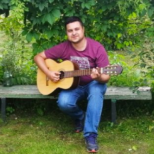 Иконка канала Макс Ситников: стихи, гитара и творчество.