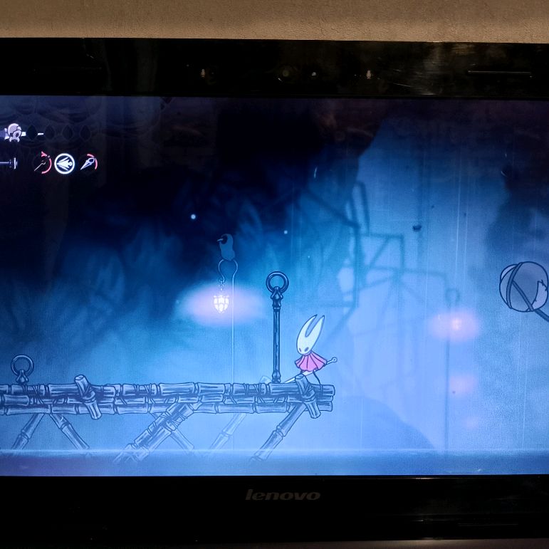 Иконка канала Миша играет.