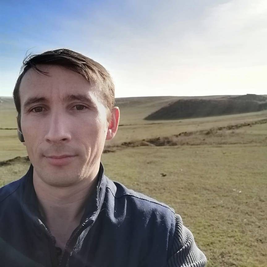 Иконка канала гараж с колена