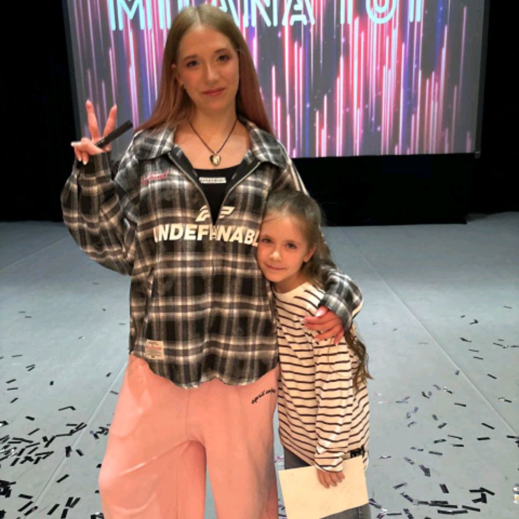 Иконка канала Сашулька и её истории обо всём