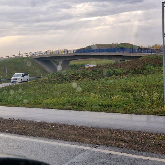 Иконка канала Дороги и Путешествия