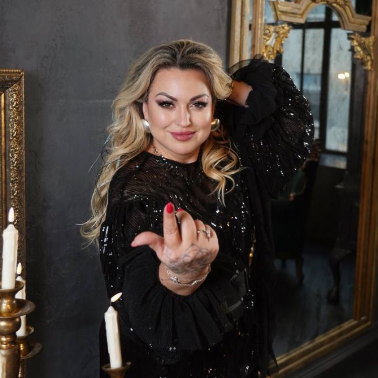 Иконка канала ЛАРА ФАБРИКОВА. МАГИЯ и ПСИХОЛОГИЯ