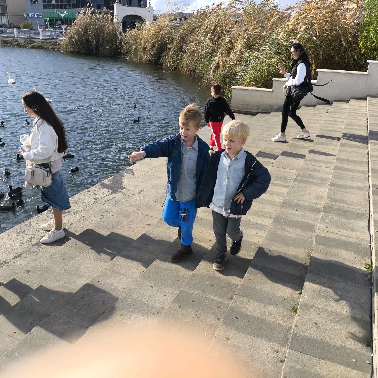 Иконка канала LEGO детям от детей!