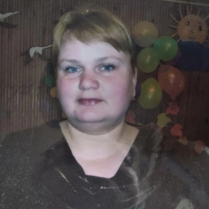 Иконка канала Собеседник на скамейке