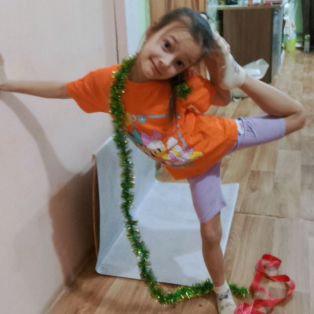 Иконка канала Аня гимнастка.