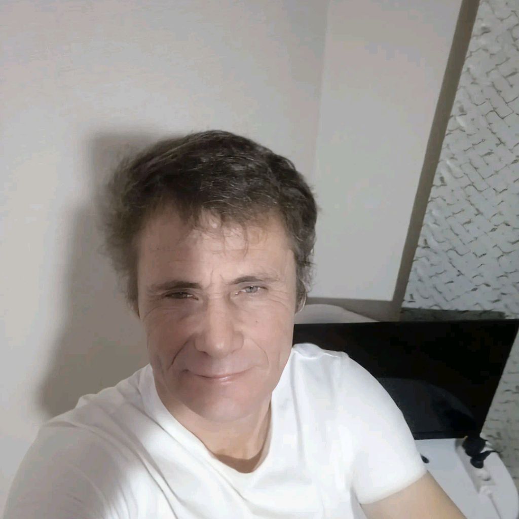 Иконка канала channel73906456 Олег Комисаров.