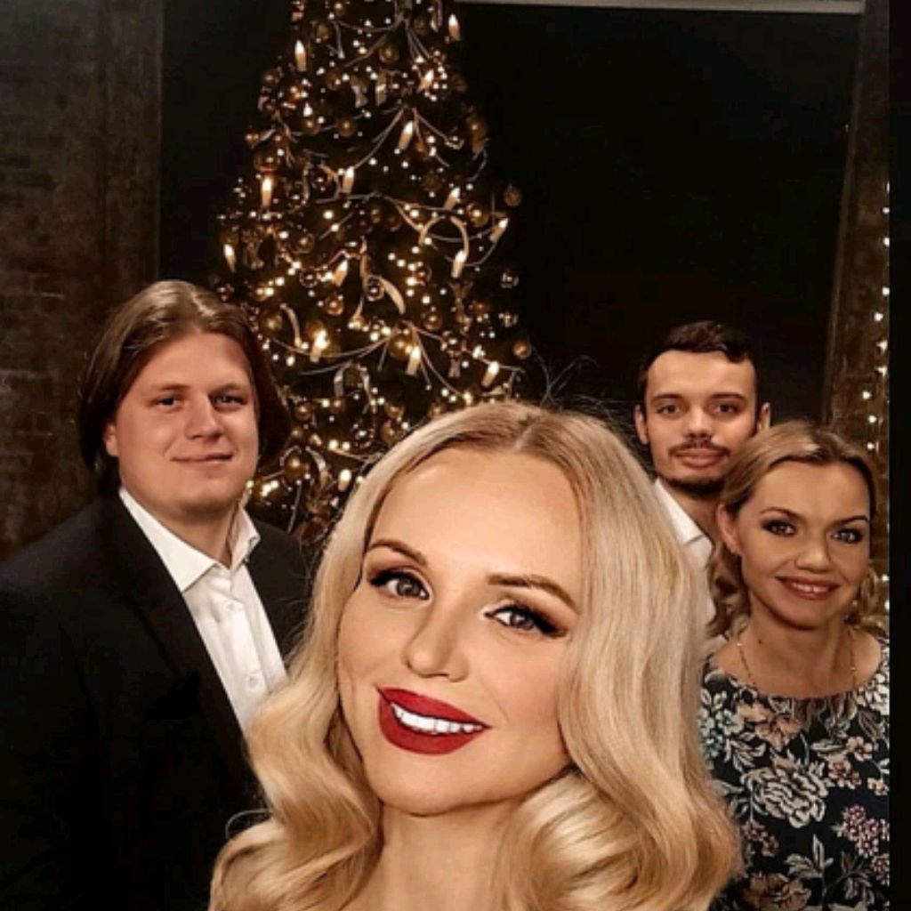 Иконка канала Елена Комарова и группа КАЛИНА ФОЛК