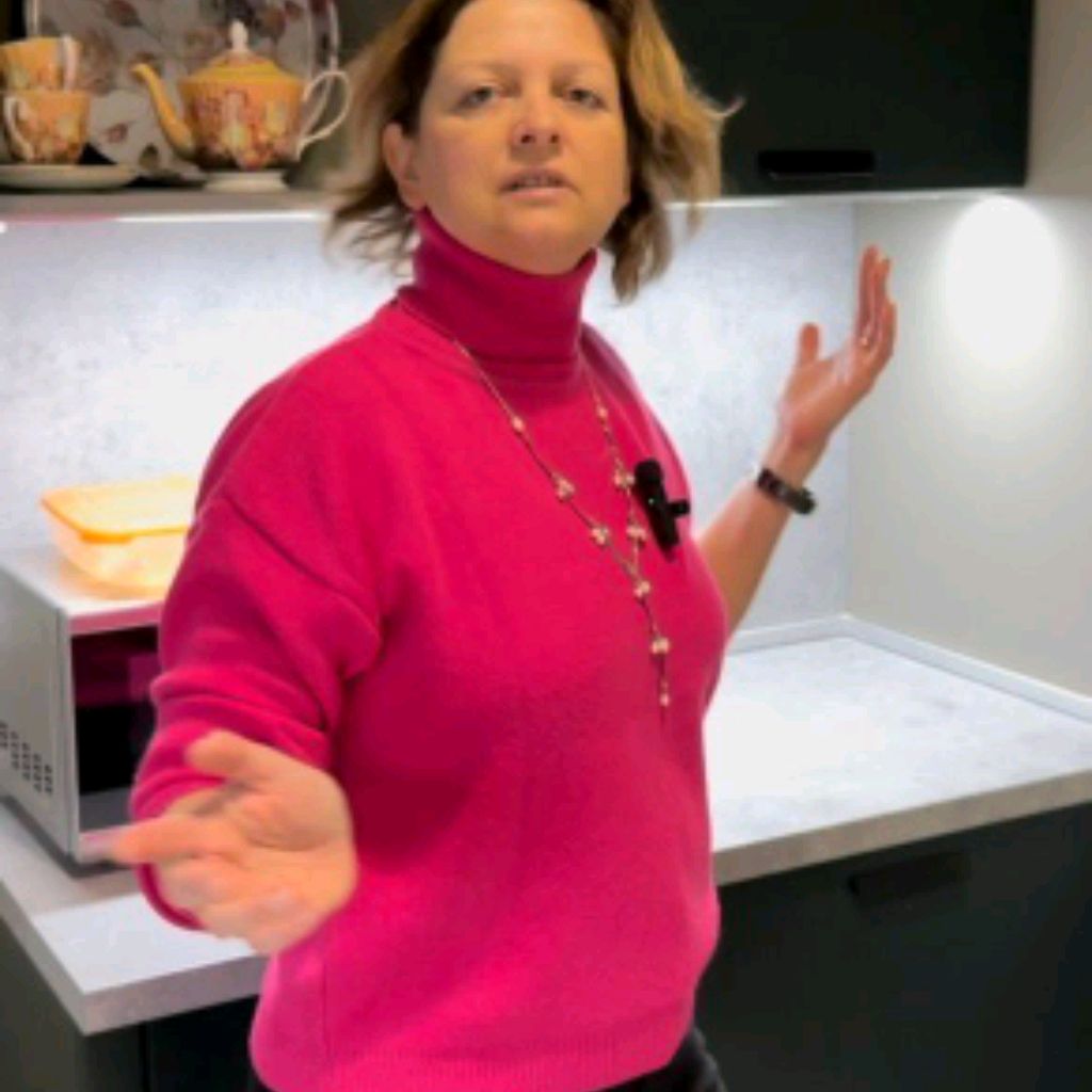 Иконка канала Смешно Про Недвижимость