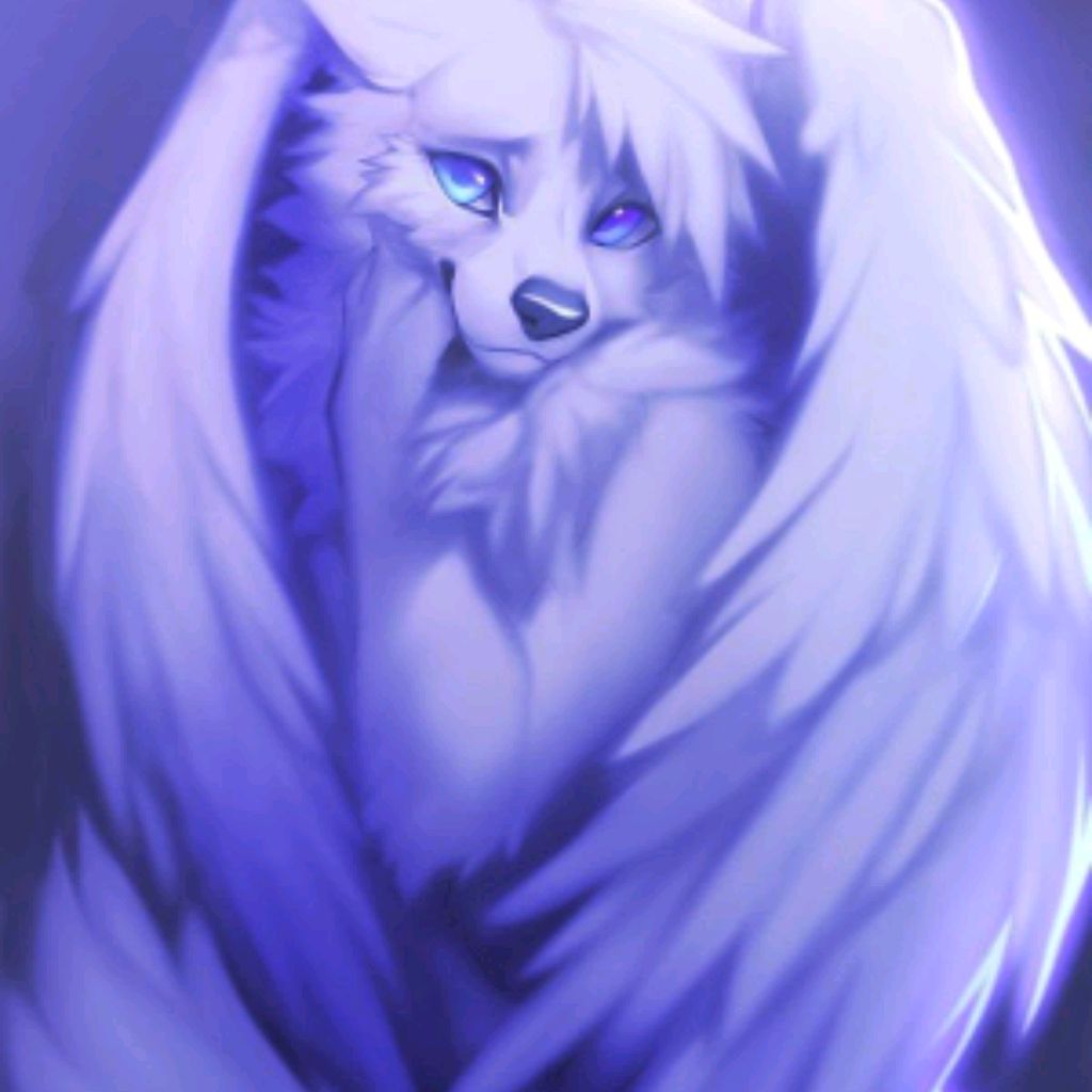Белая волчица с крыльями