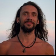 Иконка канала яша и тысяча книг