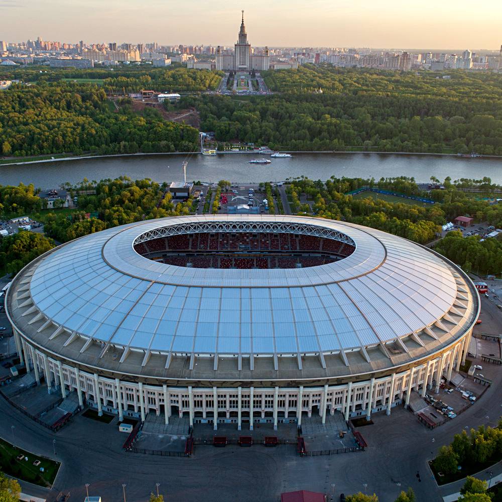 Стадион Лужники закрытый тёплый