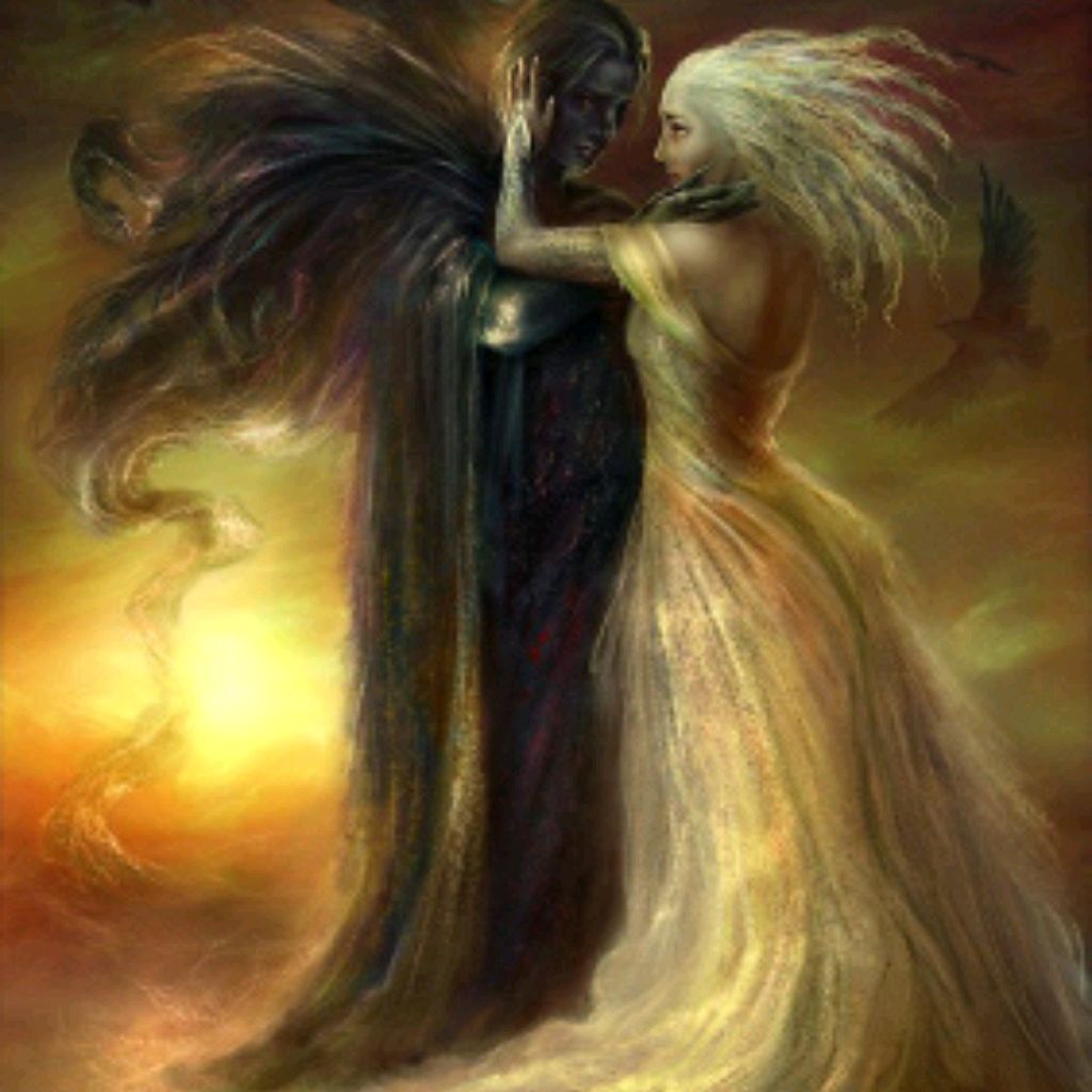 Фотосессия на темном фоне. Мистический танец. Двойственность добра и зла. Темные силы и любовь. Готический ангел.